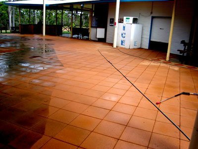 Entetainment area pressure cleaning