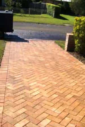 pressure cleaning pavers 2