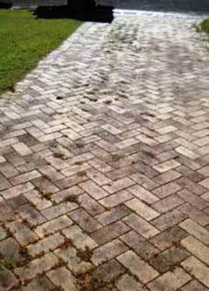 pressure cleaning pavers 1